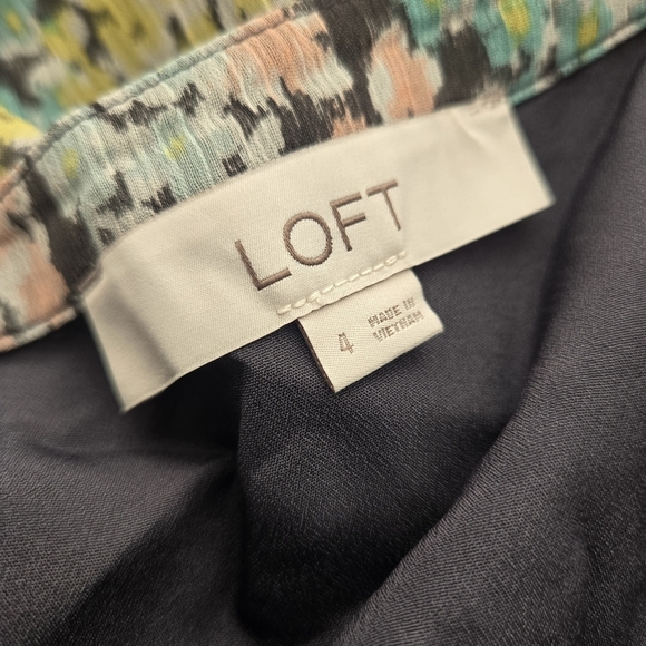 Pretty Loft Dress EUC - Picture 2 of 12